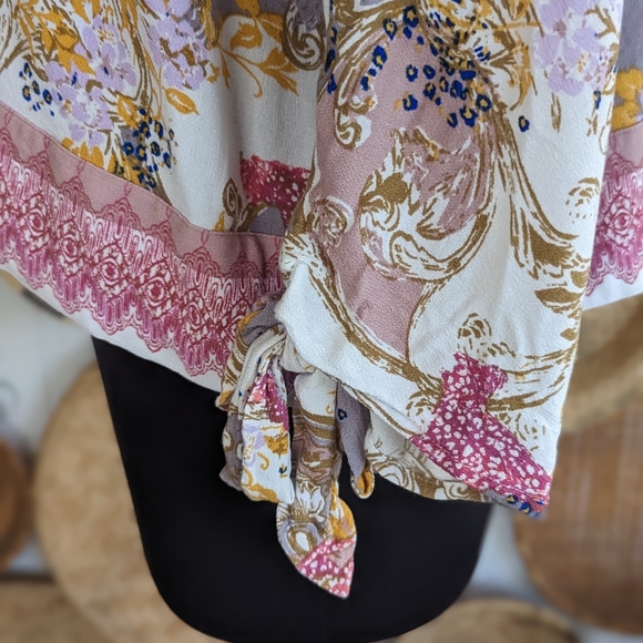 Free People Catch Me If You Can Small Oversized V-neck Peasant Blouse Pastel - Picture 12 of 16